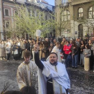 Ucrania celebran el Domingo de Ramos entre amenazas, alarmas y ataques rusos
