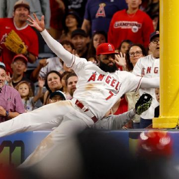 ¡Historia en la MLB! Jo Adell roba tres jonrones en un mismo juego y salva el triunfo 1-0 de Angels