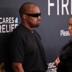 Reino Unido prohíbe el ingreso al rapero Kanye West; cancelan festival musical en Londres