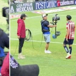 Richard Ledezma, jugador de Chivas, reclama a un camarógrafo que pasa cerca de él al salir de cambio; lo llaman “mareado” en redes sociales