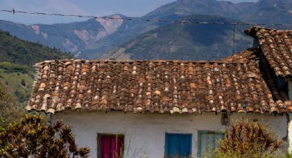 Ataque con drones en Colombia: se desata incendio en viviendas campesinas y hay al menos cuatro heridos