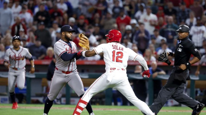 ¡Pelea en las Grandes Ligas! Jorge Soler, de los Angels, se le va a los golpes a Reynaldo López, de Bravos