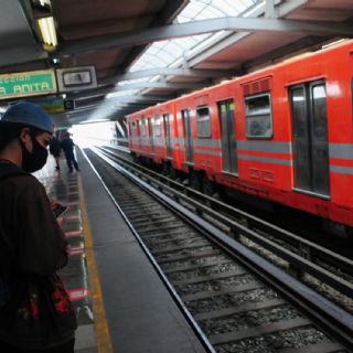 Se registra cortocircuito en la Línea 4 del Metro de CDMX a 24 horas del flamazo en Salto de Agua