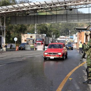 Ecuador incrementará los aranceles a Colombia del 50% al 100% por fallas en seguridad fronteriza