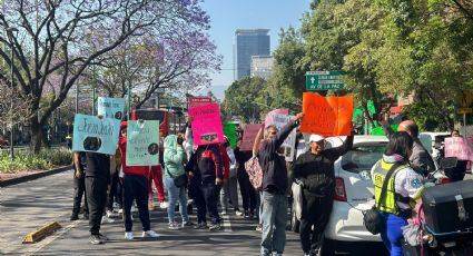 Encapuchados defienden a la jueza Amarande Riojas en manifestación por el feminicidio de Maciel