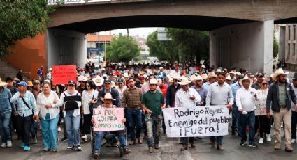 Marchan en Zacatecas a pie y en tractor tras la represión contra productores de frijol; asisten agricultores y estudiantes