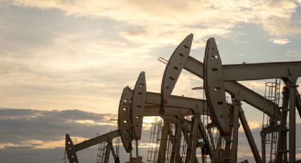 Petróleo sube un 2% tras declaraciones de Trump e Irán sobre fin del conflicto