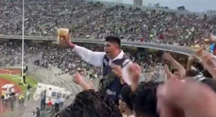 Vendedor de palomitas comanda un ‘goya’ en la semifinal Pumas vs Pachuca y se vuelve viral