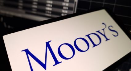 Moody’s degrada calificación de México al último escalón del grado de inversión por deuda y Pemex