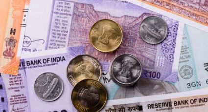 Rupia india cae a mínimos históricos ante escasez de petróleo; gobierno implementará medidas