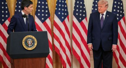 Kevin Warsh asume la presidencia de la Fed en medio de presiones a la política monetaria