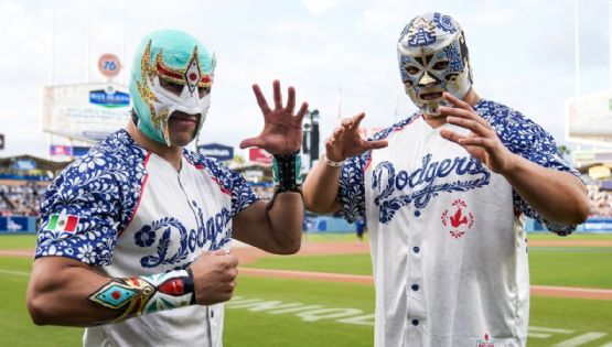 Dos luchadores del CMLL participan en la Noche de la Herencia Mexicana organizada por los Dodgers en Los Ángeles