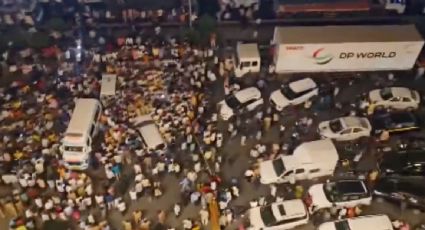 Cierran carretera en la India en protesta por la violación y asesinato de una niña de cuatro años
