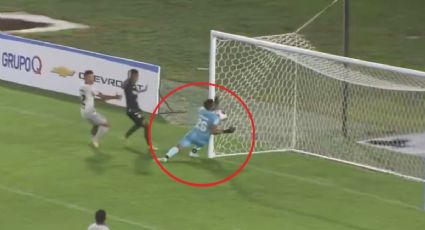 Sospechoso autogol de un portero desata acusaciones de amaño de sus compañeros: “Eso no se hace, ten respeto a tus colegas”