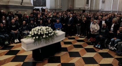 Alex Zanardi, excampeón de automovilismo y paralímpico, es despedido por miles de aficionados en su funeral: “Adiós, leyenda”