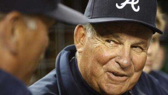 Muere Bobby Cox, legendario mánager que le dio a los Bravos su primer título de Serie Mundial desde que juegan en Atlanta