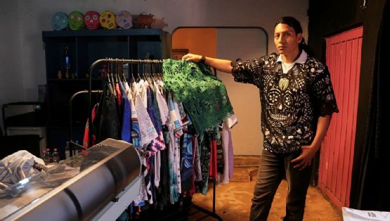Diseñador mexicano lanza camisetas de futbol inspiradas en papel picado: son un homenaje a la cultura y tradiciones nacionales
