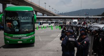 Centro "Tlachinollan" acusa hostigamiento y represión contra familiares de los 43 normalistas