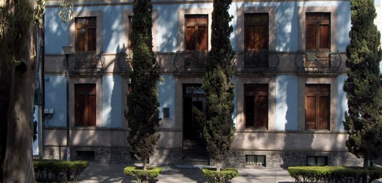 Gobierno de la CDMX desata polémica por el cambio de nombre a la Casa de Ramón López Velarde