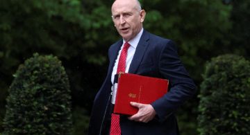 "No tenía otra opción": dimite ministro de Defensa británico tras desacuerdos de financiamiento