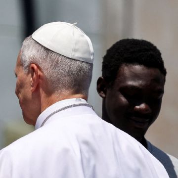 "No pueden hablar de dignidad y dejar que los mares sean cementerios": el papa León XIV a Europa