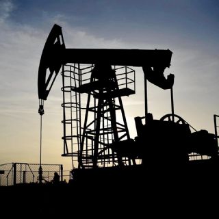 Crudo de Texas cae 3.23% y cierra debajo de los 85 dólares ante posible acuerdo entre EU e Irán