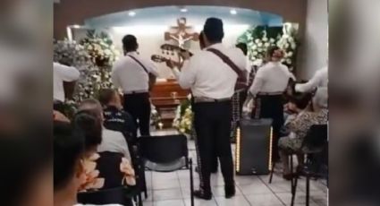 En el funeral del reportero Ángel López en Veracruz, familiares y amigos exigen que su asesinato no quede impune