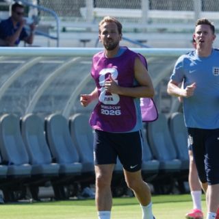 La policía de Kansas City recupera la mayoría de los objetos robados a la selección de Inglaterra