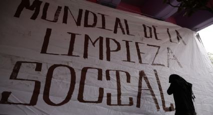 Activistas acusan censura: señalan a autoridades de la CDMX por retirar mural antimundialista en las inmediaciones del Azteca