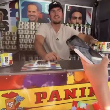Harry Maguire regala estampas del álbum Panini en NY tras no ir al Mundial con Inglaterra