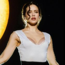 Rosalía pospone sus conciertos en Florida esta semana por una emergencia familiar
