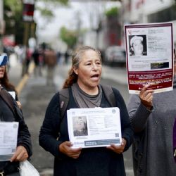 Colectivos de madres buscadoras organizan ‘cascarita’ para protestar previo al México-Serbia a las afueras del estadio Nemesio Diez de Toluca