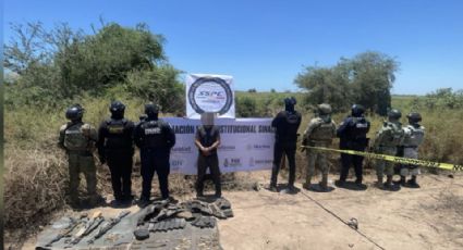 Capturan a tres hombres con rifles tipo AK-47 y equipo táctico en Sinaloa