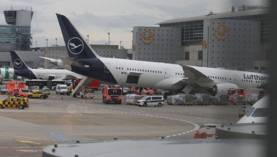 Colapsa el tren de aterrizaje delantero de un avión de Lufthansa en Fráncfort; hay varios heridos