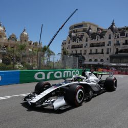 Checo Pérez, decimocuarto tras la primera práctica del Gran Premio de Mónaco que lideró Ferrari