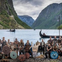 ¡A la conquista! Seleccionados de Noruega posan como vikingos en su foto oficial para el Mundial 2026
