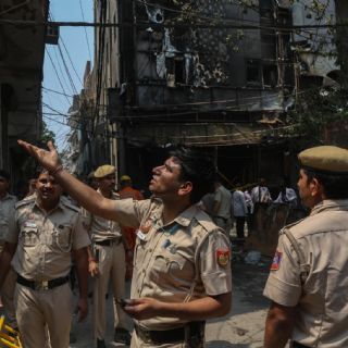 Incendio en hotel de Nueva Delhi deja 21 muertos y 26 lesionados; hay extranjeros entre las víctimas