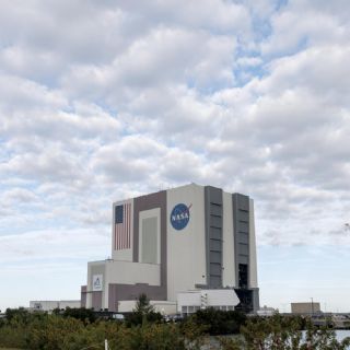 Fuga de aire en la Estación Espacial Internacional obliga a astronautas a refugiarse por dos horas