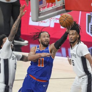 ¡Dramático final! Los Spurs fallan el tiro del triunfo y los Knicks ponen 2-0 las Finales de la NBA