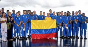 Colombia viaja al Mundial en medio de polémica: caras largas en visita al presidente Petro y desaire de James a hija del mandatario