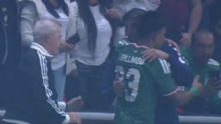 ¡Juega limpio! Javier Aguirre lleva a Jesús Gallardo a disculparse con el DT Paunovic tras manotearlo en el México-Serbia