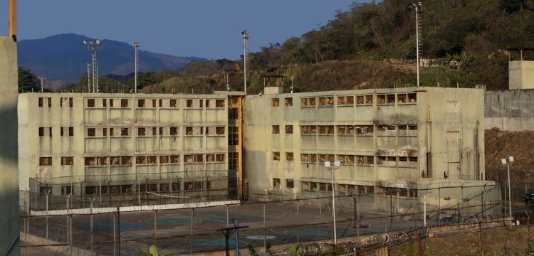 Desde abril han muerto casi 20 personas reclusas en prisiones venezolanas, acusa ONG