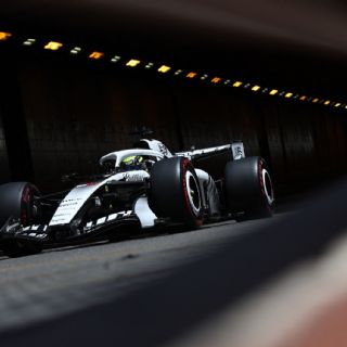Checo Pérez vuelve a sufrir con los frenos y es lugar 18 en Práctica 3 del GP de Mónaco
