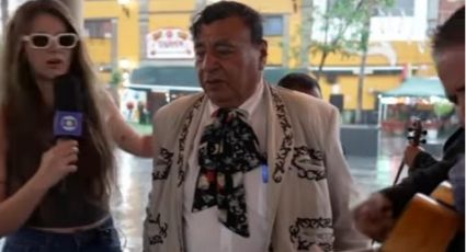 Reportera brasileña que cubre el Mundial en México queda 'impactada' al ver la pistola que portaba un mariachi en su traje